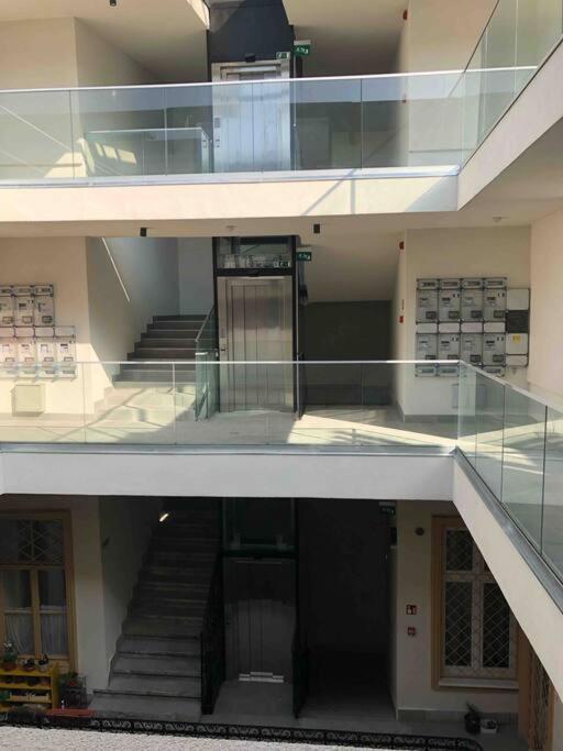 Luxury Cozy 2 Bdr Downtown Apt.4 บูดาเปสต์ ภายนอก รูปภาพ