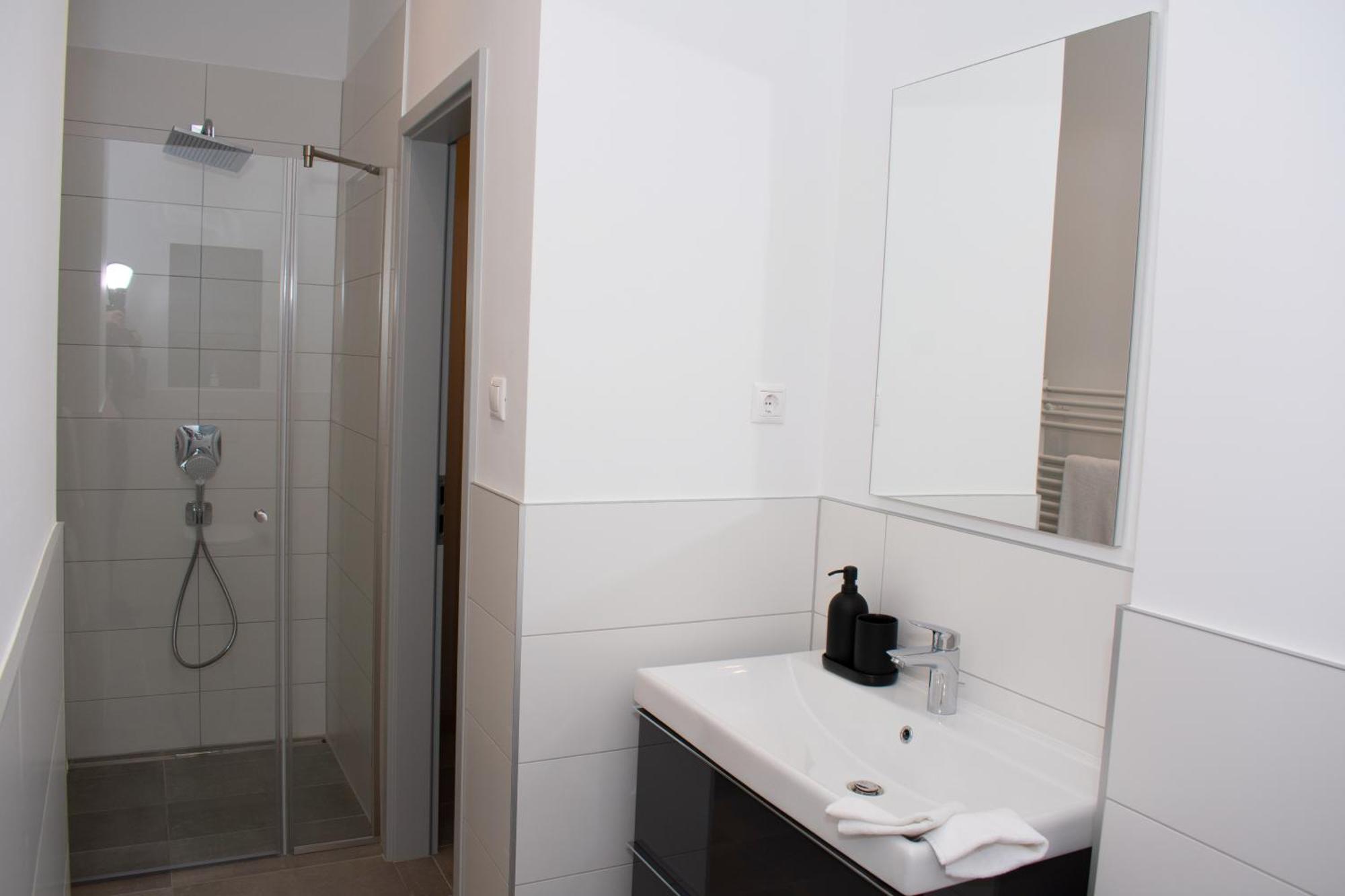 Luxury Cozy 2 Bdr Downtown Apt.4 บูดาเปสต์ ภายนอก รูปภาพ