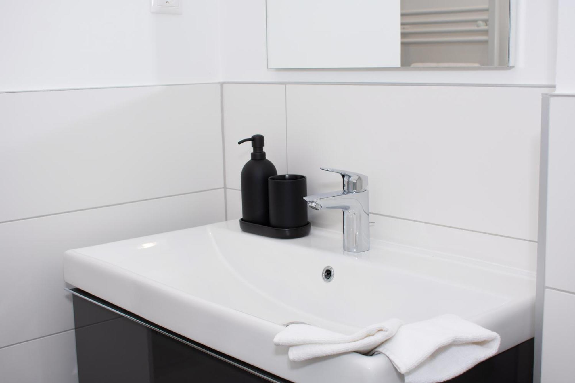 Luxury Cozy 2 Bdr Downtown Apt.4 บูดาเปสต์ ภายนอก รูปภาพ